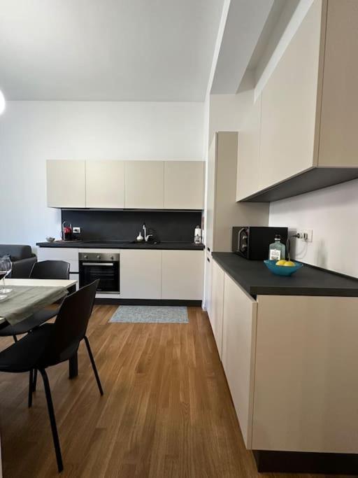 Nolo62, A Nifty Flat In Milan Apartment Bagian luar foto